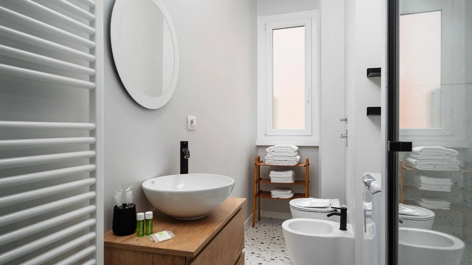 Apartmán New - Modern And Bright - Wi-Fi, A-C - 4 Seats Milán Itálie