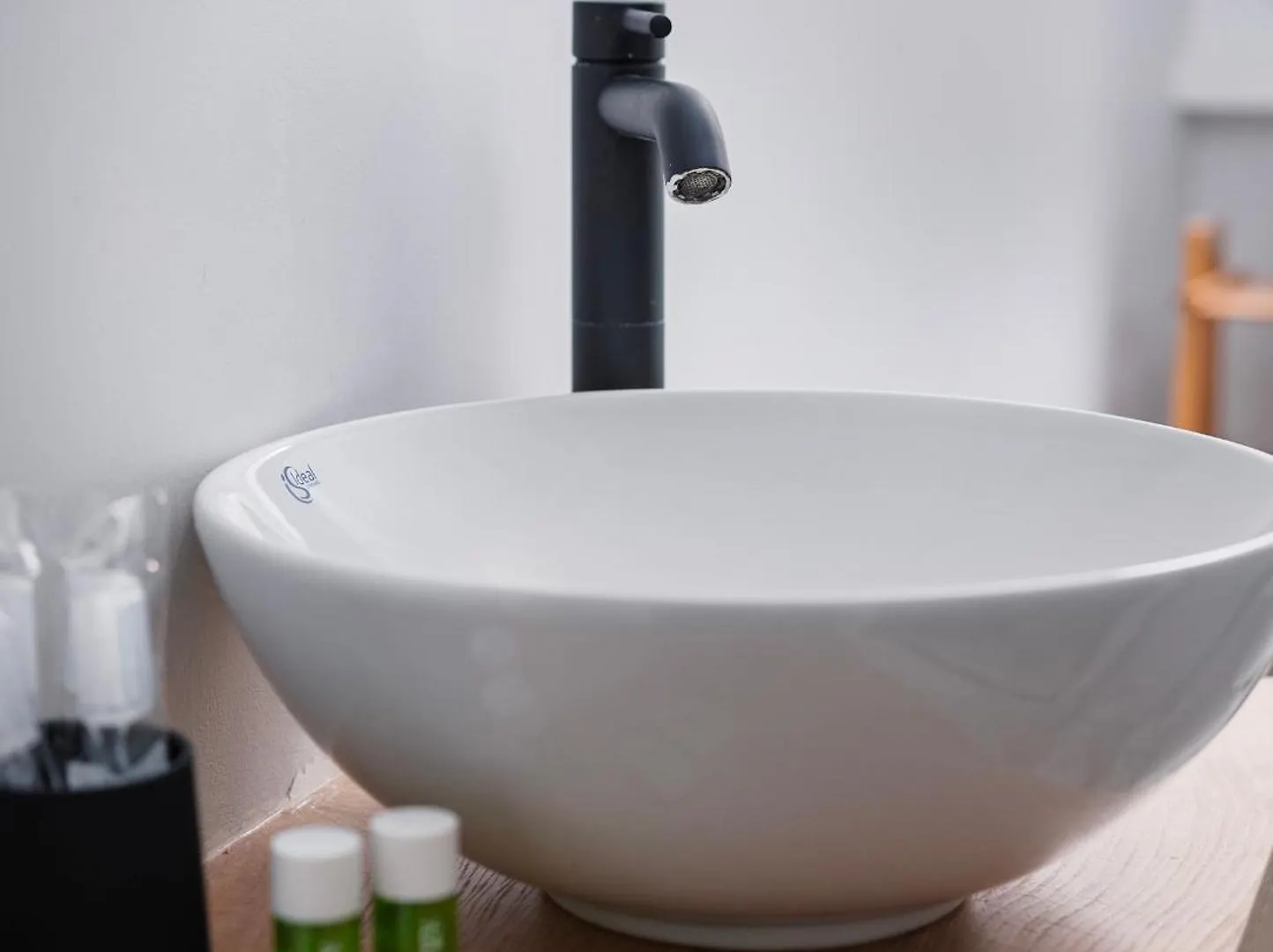 New - Modern And Bright - Wi-Fi, A-C - 4 Seats Apartment Milan